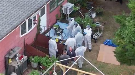 Slain doctor’s belongings found in killer’s house .